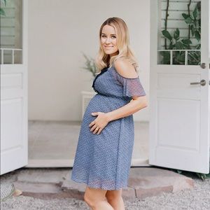 ✨NWOT Lauren Conrad maternity dress